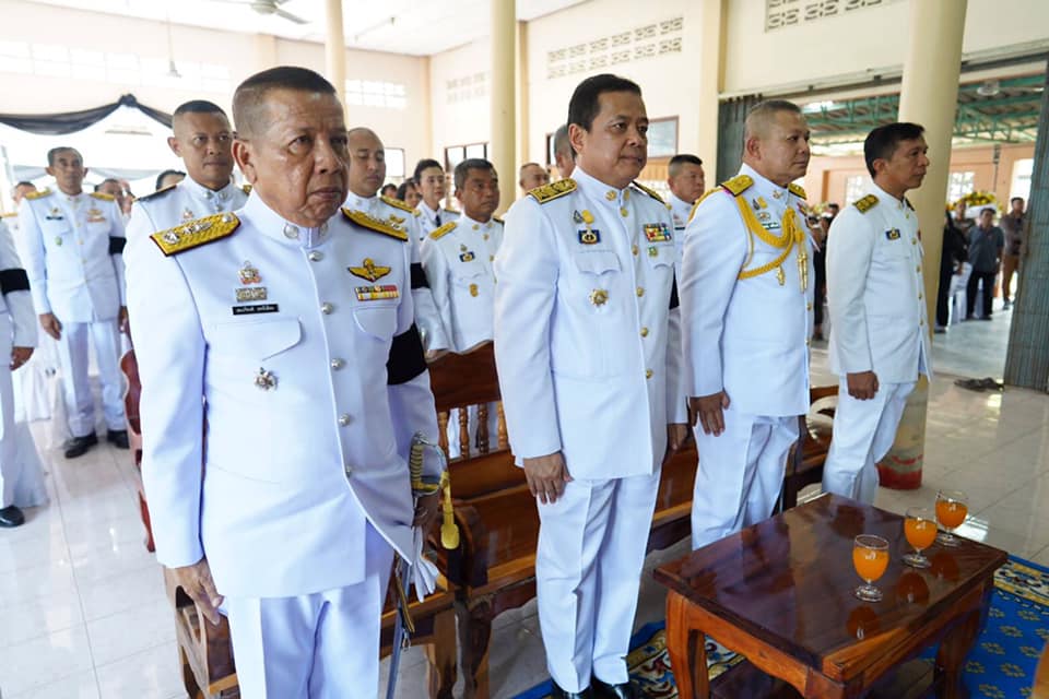 ร่วมพิธีพระราชทานเพลิงศพ/ทอดผ้าบังสุกุล เจ้าหน้าที่ของรัฐและราษฎร...