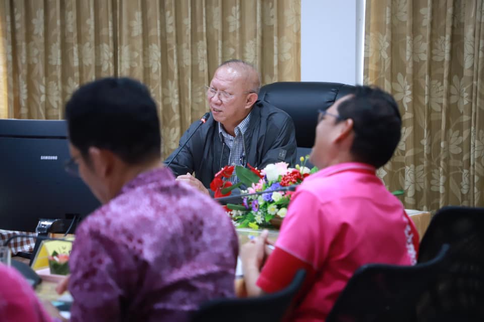 ประชุมคณะกรรมการโรคติดต่อ เพื่อป้องกัน และเฝ้าระวังโรคติดต่อ covid-19 ในพื้นที่
