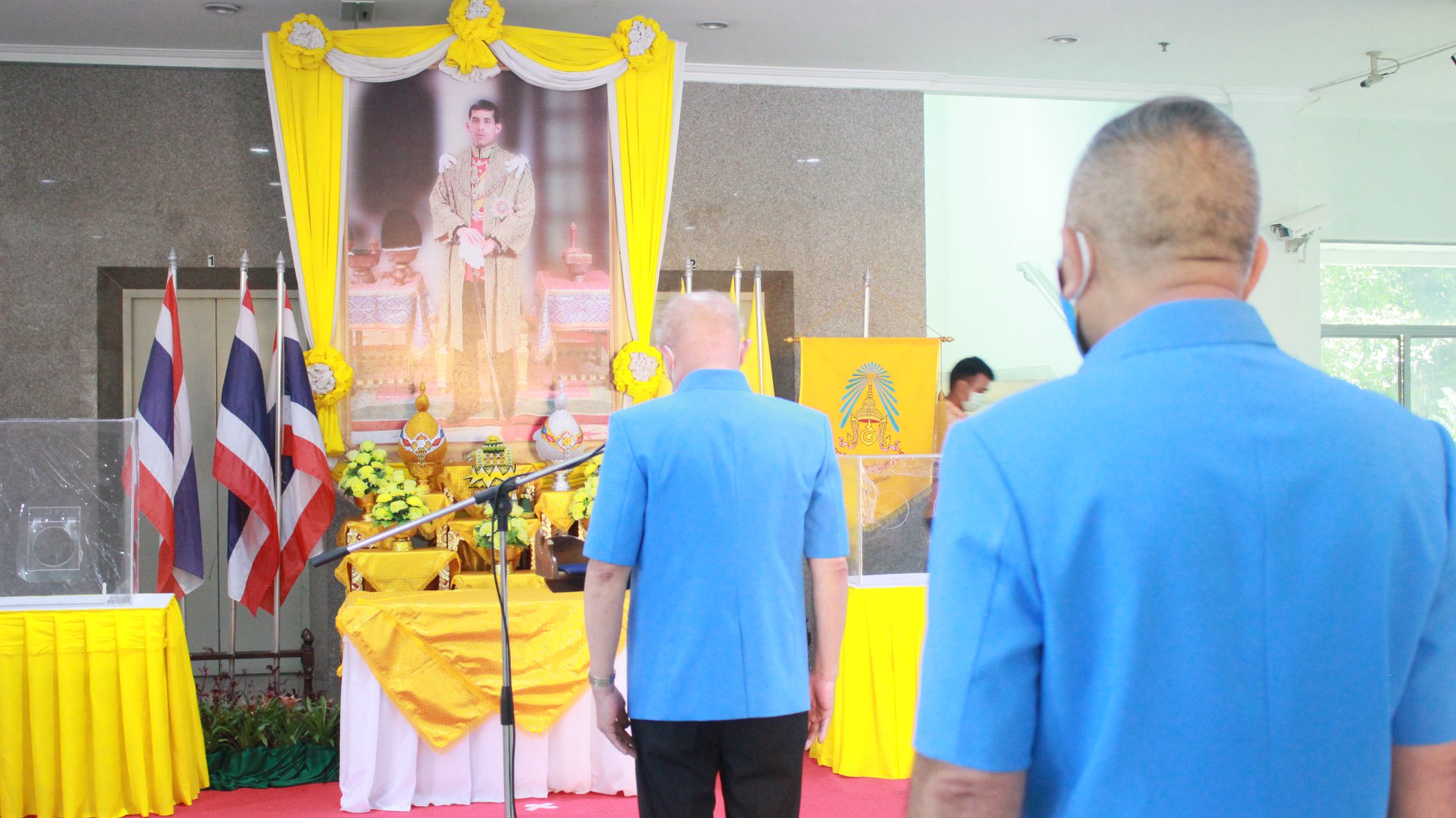 พระบาทสมเด็จพระเจ้าอยู่หัว ทรงพระกรุณาโปรดเกล้าฯ ให้มูลนิธิราชประชานุเคราะห์ พระราชทานอุปกรณ์....