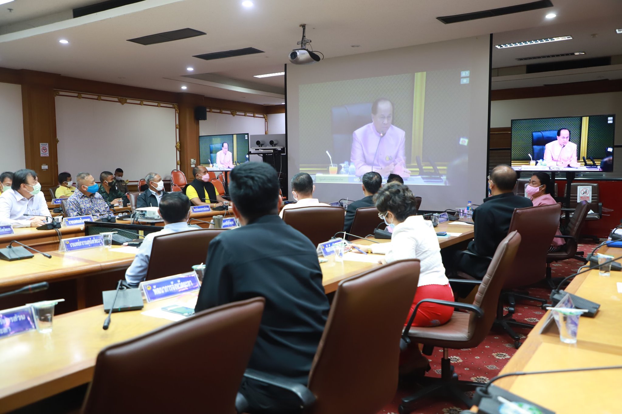 ประชุมซักซ้อมแนวทางปฏิบัติตามมาตรการป้องกันและแพร่ระบาดของโรคติดเชื้อไวรัสโค..