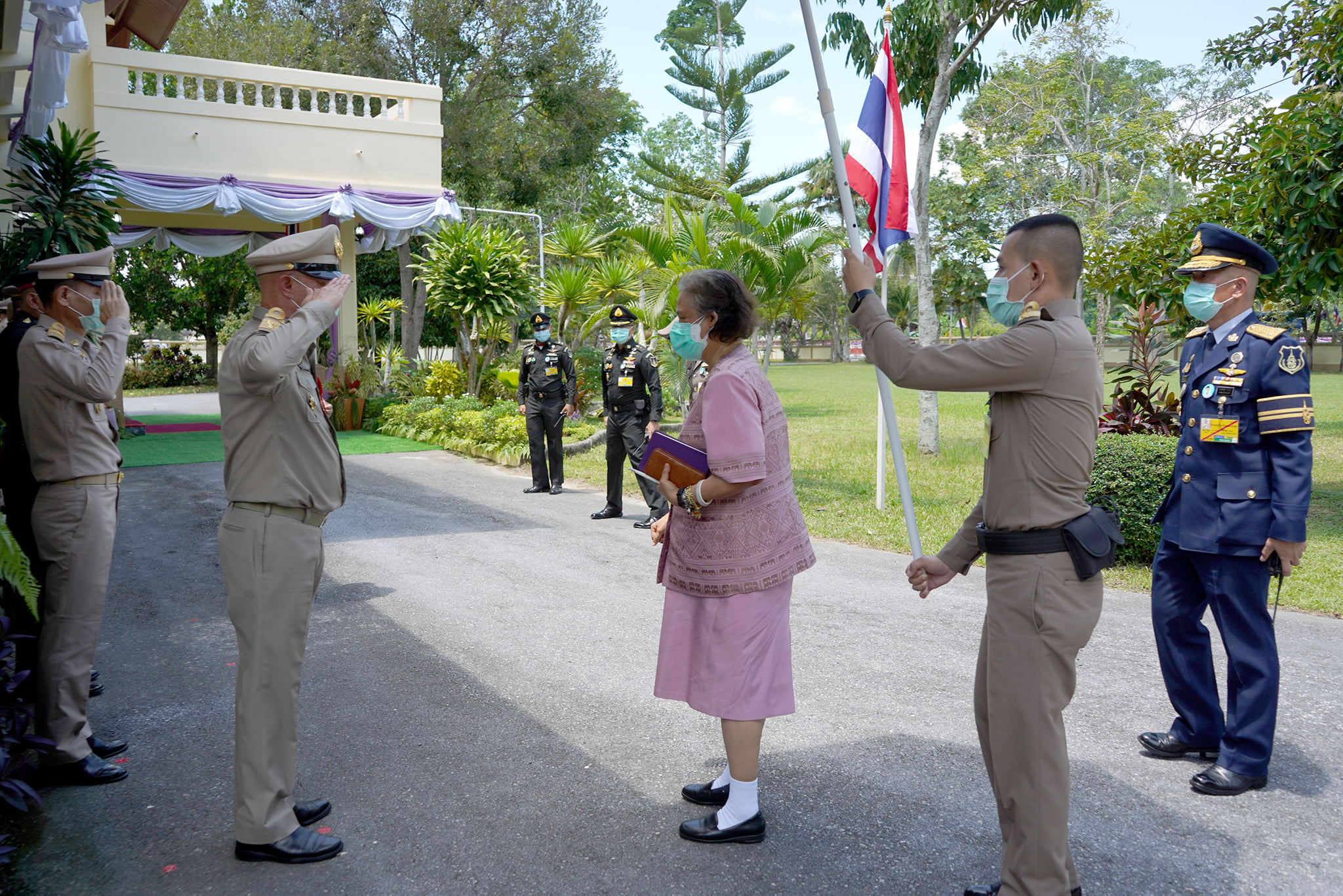 สมเด็จพระกนิษฐาธิราชเจ้า กรมสมเด็จพระเทพรัตนราชสุดาฯ สยามบรมราชกุมารี เสด็จพระราชดำเนิน...