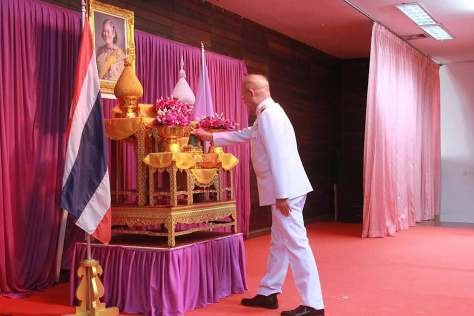 มูลนิธิชัยพัฒนา ส่งมอบเครื่องช่วยหายใจ และระบบแลกเปลี่ยนอากาศแรงดันลบแบบสมบูรณ์...