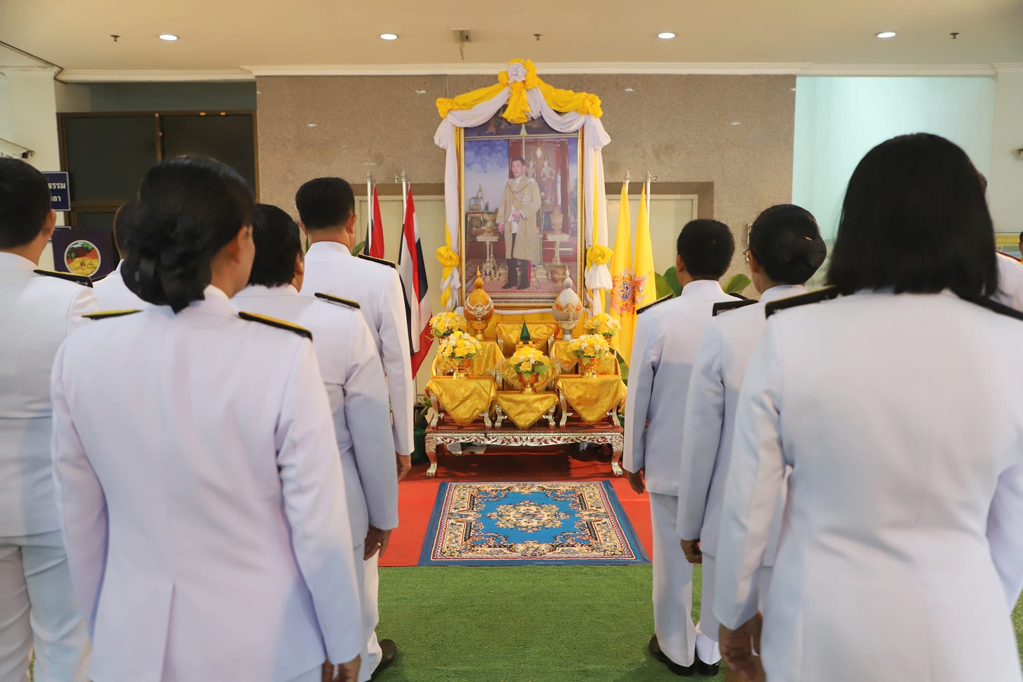 ผู้ว่าฯยะลา รับพระราชทานแผ่นธรรมนาวา “วัง” เบื้องหน้าพระบรมฉายาลักษณ์ พระบาทสมเด็จพระเจ้าอยู่หัว ส่งมอบให้แก่หน่วยงาน วัด สถานศึกษา  และบุคลากรในสังกัด รวมทั้งประชาชนในพื้นที่จังหวัดยะลา 