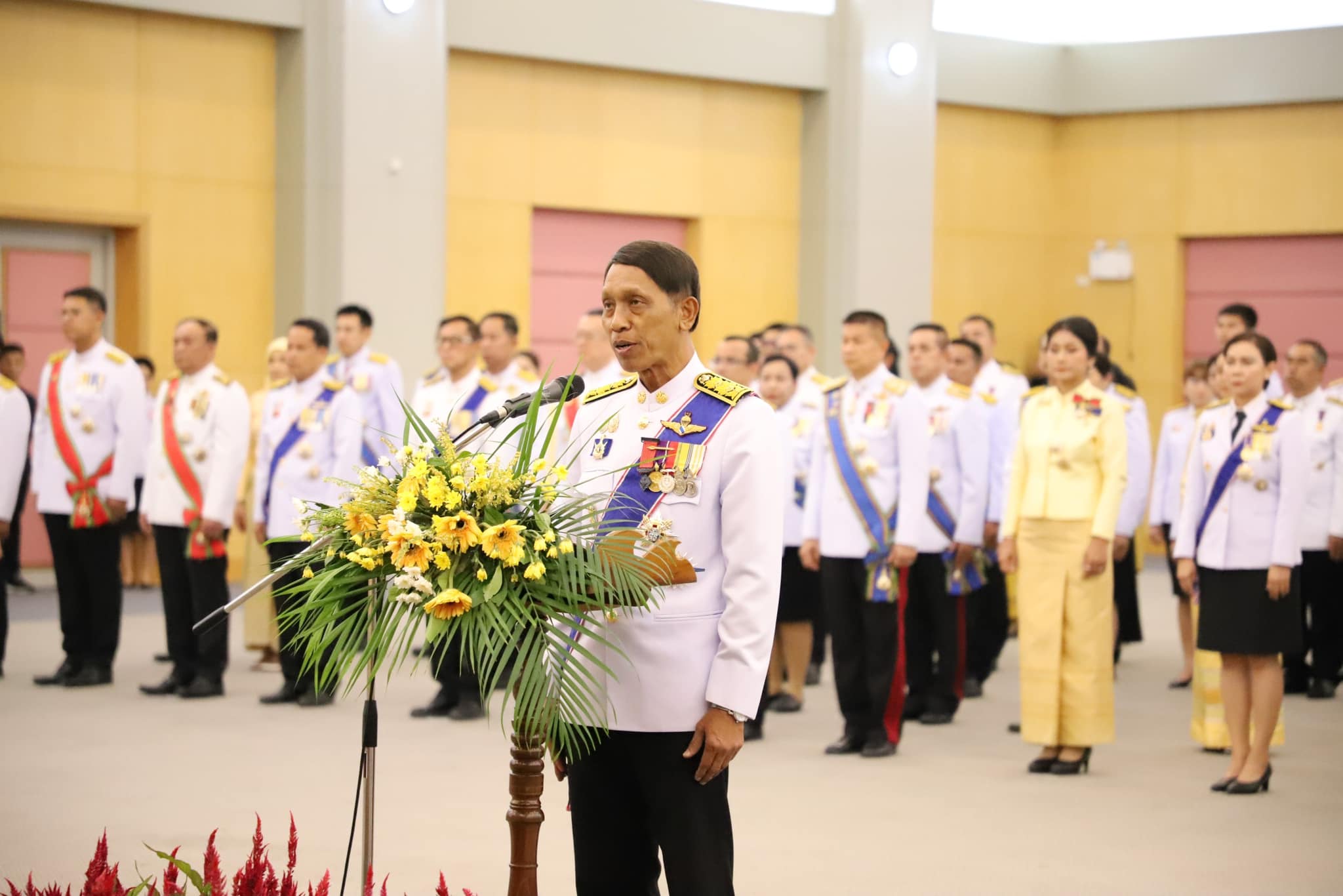 ผู้ว่าฯ ยะลา นำข้าราชการ ศาล ทหาร ตำรวจ และข้าราชการพลเรือน ร่วมงานสโมสรสันนิบาตเฉลิมพระเกียรติ พระบาทสมเด็จพระเจ้าอยู่หัว เนื่องโนโอกาสพระราชพิธีมหามงคลเฉลิมพระชนมพรรษา 6 รอบ 28 กรกฎาคม 2567      