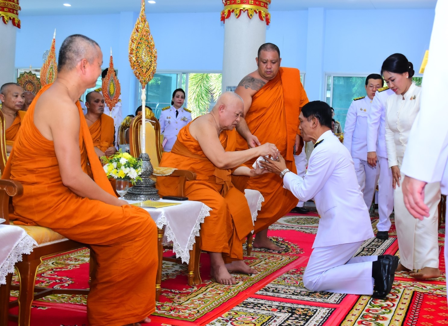 คณะสงฆ์ธรรมยุตภาค 17-18 และคณะสงฆ์จังหวัดยะลา ร่วมกับจังหวัดยะลา ร่วมประกาศรัตนปริตร เจริญอริยมรรค สัมมาทิฏฐิ ระลึกถึงพระรัตนตรัยว่าเป็นที่พึ่ง มอบชุดหนังสือธรรมนาวา วัง แด่พระสงฆ์ ข้าราชการ นักเรียนนักศึกษา และประชาชน เฉลิมพระเกียรติฯ พระบาทสมเด็จพระเจ้าอยู่หัว เนื่องในโอกาสมหามงคลเฉลิมพระชนมพรรษา 6 รอบ 72 พรรษา