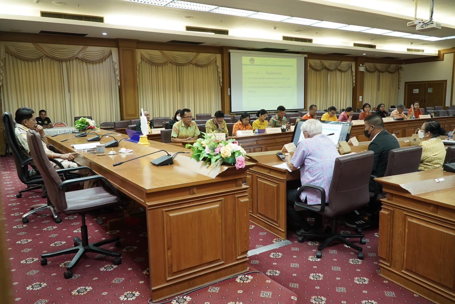 ผู้ว่าฯยะลาประธานประชุมคณะกรรมการร่วมภาครัฐและเอกชนเพื่อพัฒนาและแก้ไขปัญหาทางเศรษฐกิจจังหวัดยะลา ครั้งที่ 6/2567