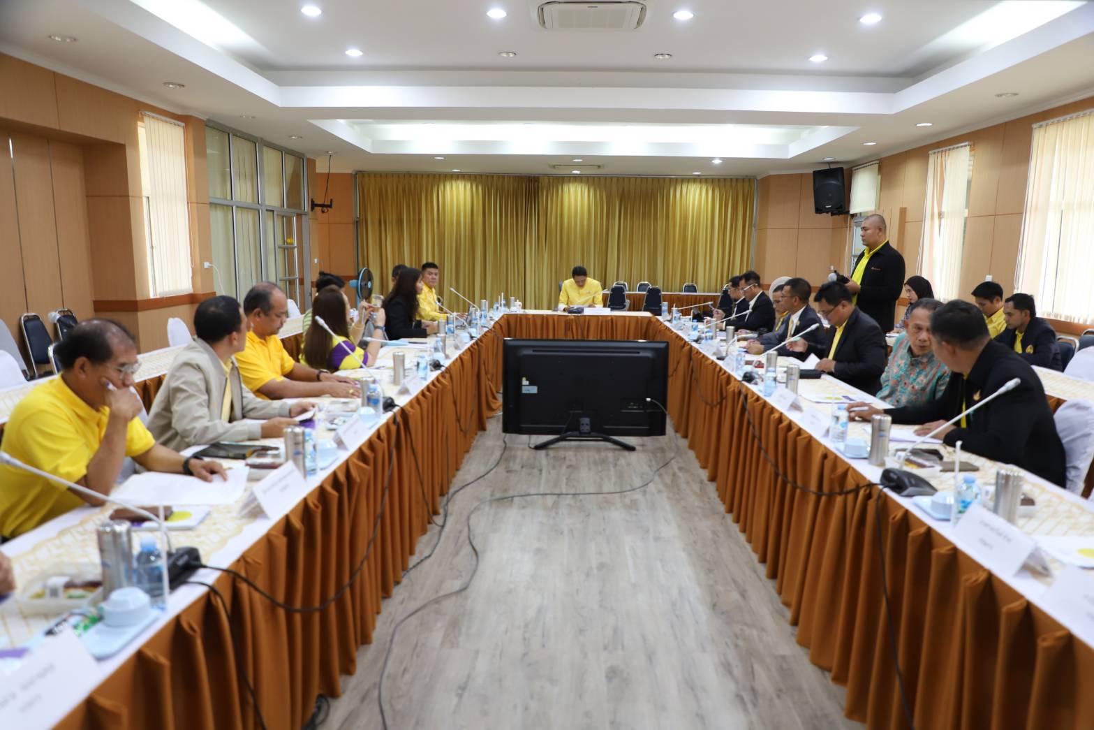 ยะลา ประชุมคณะกรรมการคัดเลือกครูผู้สมควรได้รับพระราชทานรางวัลสมเด็จเจ้าฟ้ามหาจักรี ระดับจังหวัด ปี 2568
