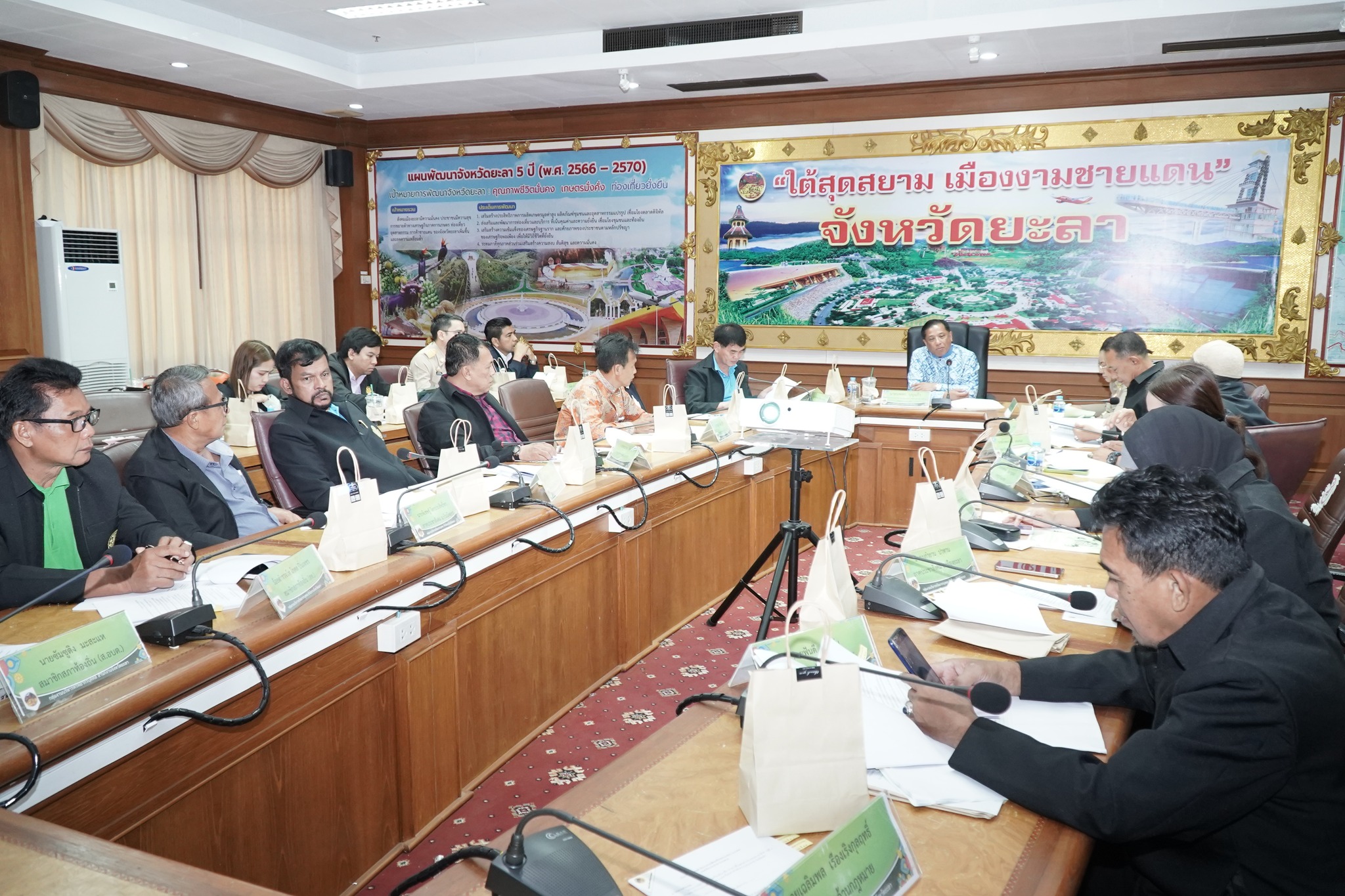 คณะกรรมการธรรมาภิบาลจังหวัดยะลา  เตรียมพร้อมสอดส่องทุกโครงการ หวังป้องกันและแก้ไขปัญหาการทุจริตประพฤติมิชอบในส่วนราชการและหน่วยงานของรัฐ