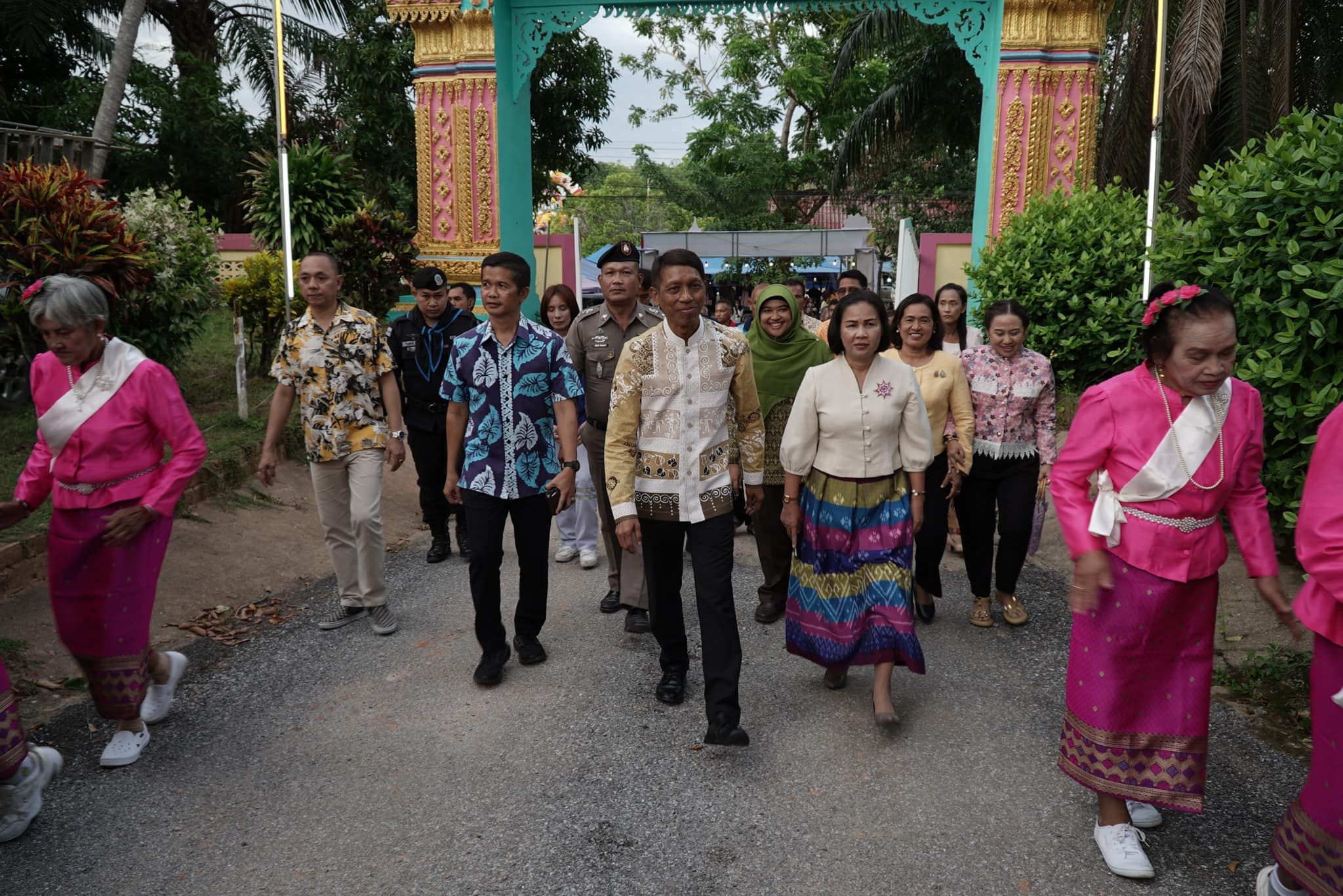 ผู้ว่าฯยะลา เปิดกิจกรรมส่งเสริมประเพณีพุทธ “กิจกรรมงานวัด” ครั้งที่ 2 ณ วัดรังสิตาวาส บ้านซาเมาะ ต.ท่าธง อ.รามัน นำทุนทางวัฒนธรรมมาเพิ่มคุณค่าทางสังคม ยกระดับกิจกรรมการท่องเที่ยวเชิงสร้างสรรค์ชายแดนใต้ 