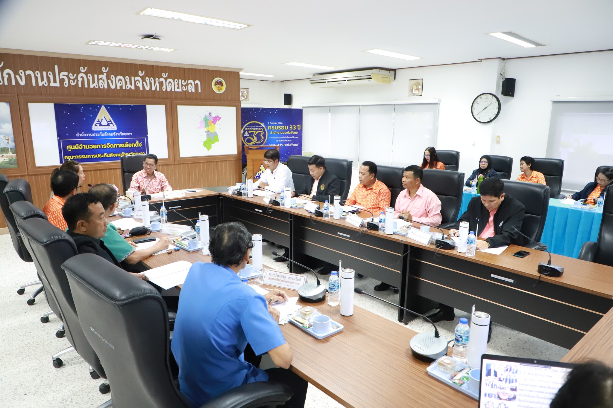 คณะอนุกรรมการประกันสังคมจังหวัดยะลา ประชุมติดตามผลการดำเนินงานครั้งสุดท้ายปี 2566 เตรียมจัดเลือกตั้ง   ผู้แทนฝ่ายนายจ้างและผู้แทนฝ่ายผู้ประกันตน ซึ่งกำหนดในวันที่ 24 ธันวาคม นี้  ณ  มหาวิทยาลัยราชภัฏยะลา