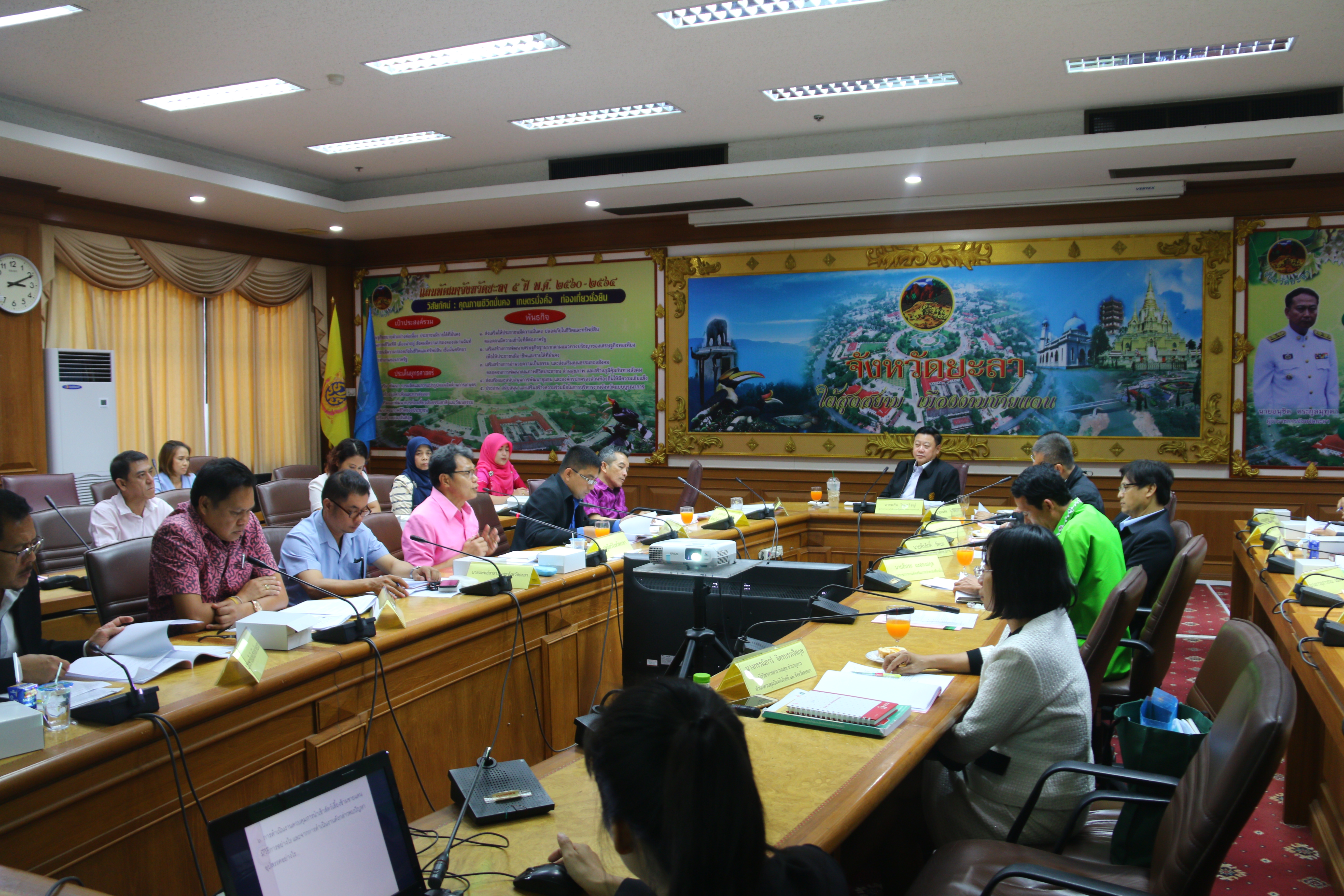 ผู้ตรวจราชการสำนักนายกรัฐมนตรี เขต 8 ตรวจติดตามโครงการ "สัตว์ปลอดโรค คนปลอดภัย จากโรคพิษสุนัขบ้า"