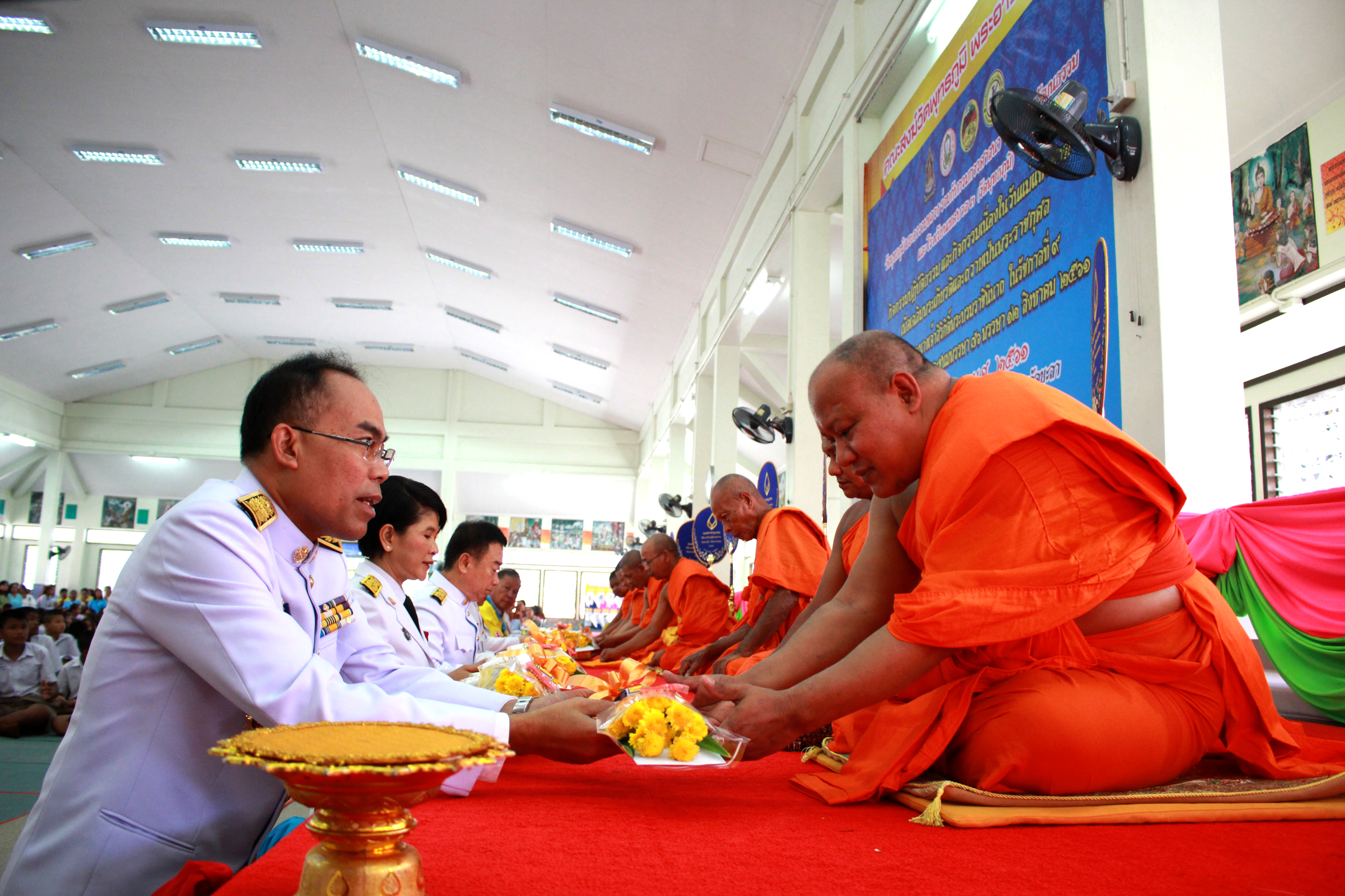 พุทธศาสนิกชนชาวยะลา ร่วมเจริญจิตภาวนาปฏิบัติธรรมฯ