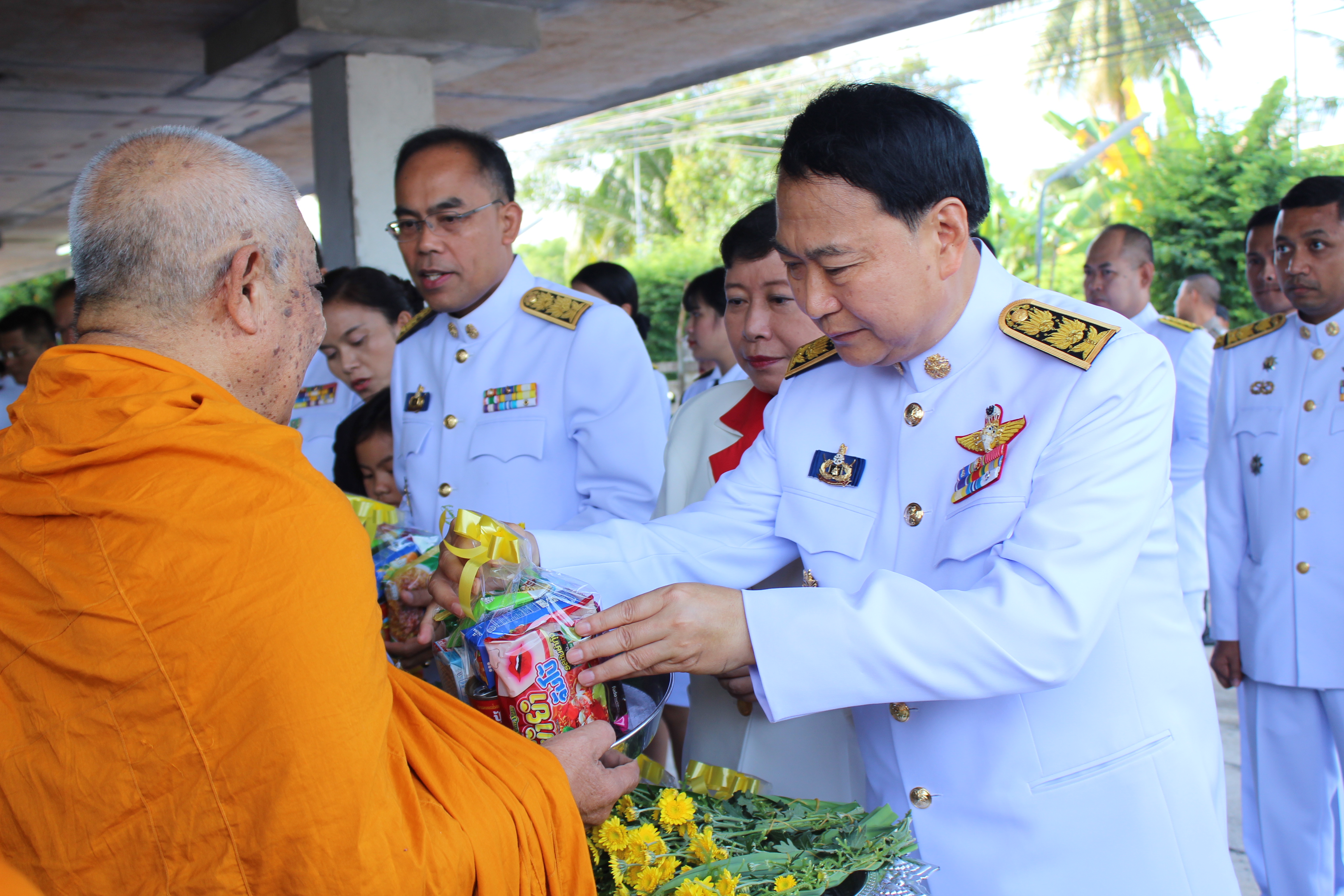 พิธีทำบุญตักบาตรฯ