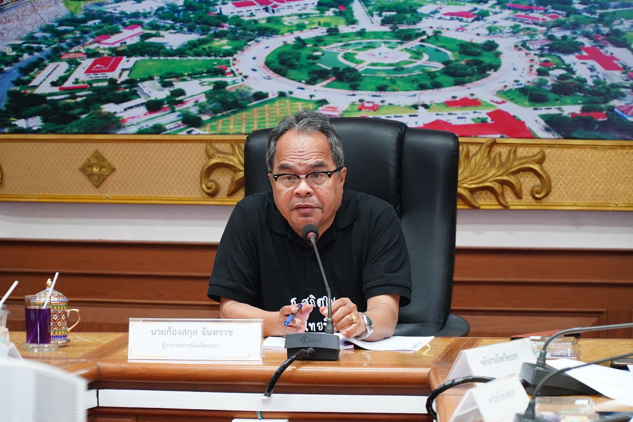 คณะกรรมการประเมินความเสียหายของทรัพย์สินสืบเนื่องจากสถานการณ์ความไม่สงบ จังหวัดยะลา มีมติ อนุมัติเงินเยียวยาฯ ระบบโครงสร้างปั๊ม และน้ำมันที่เสียหายกว่า 20,000 ลิตร กว่า 12 ล้านบาท จากเหตุการณ์คนร้ายลอบวางระเบิดสถานีบริการน้ำมัน 4 แห่ง
