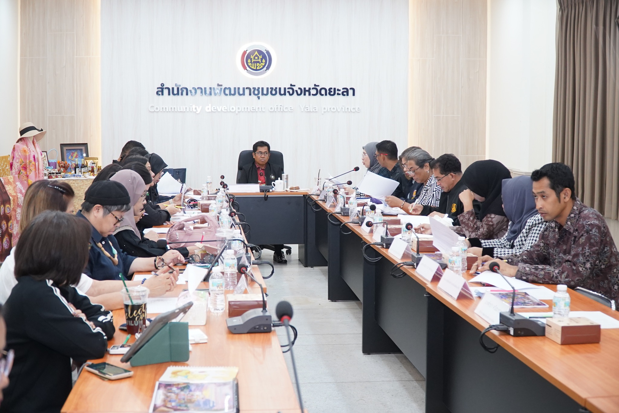 จังหวัดยะลา พิจารณาคัดสรรสุดยอดผลิตภัณฑ์ ประกวดผลการดำเนินงานเครือข่ายองค์ความรู้ (Knowledge - Based OTOP : KBO) จังหวัดยะลา ประจำปี 2569
