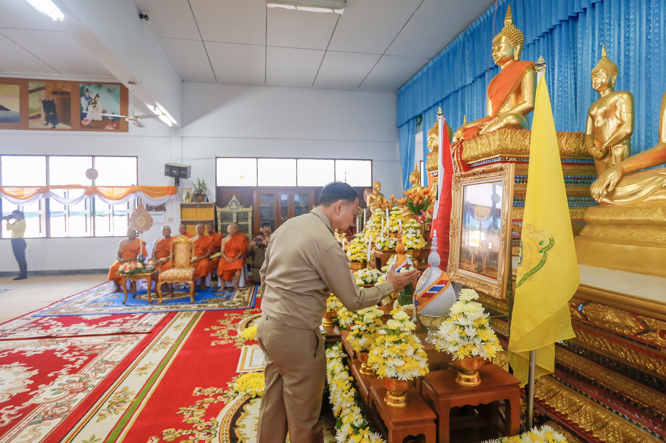พิธีเจริญพระพุทธมนต์ถวายพระพรชัยมงคล...